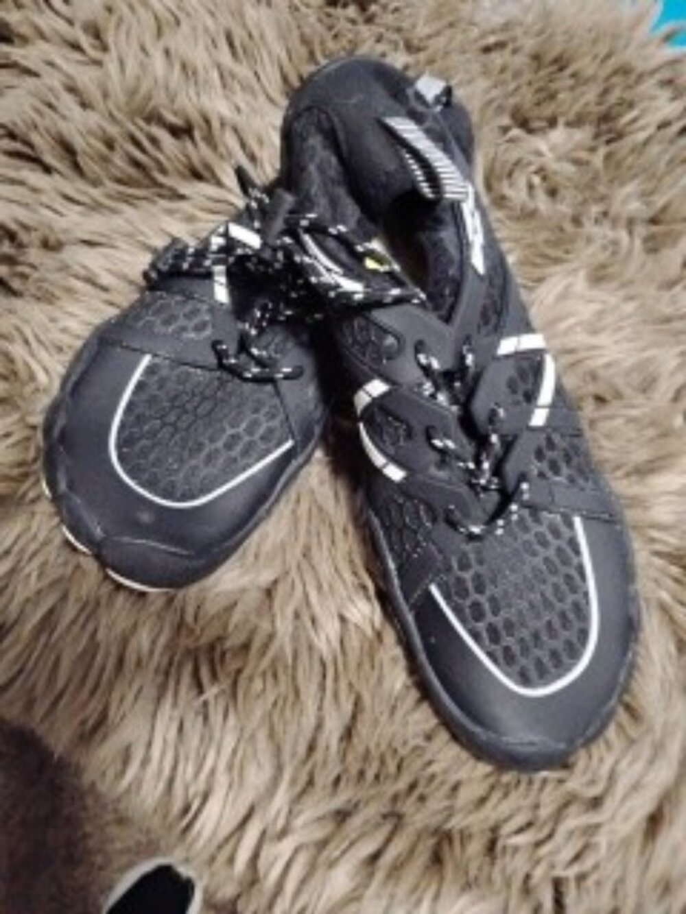 Aquatic and/or toe shoes